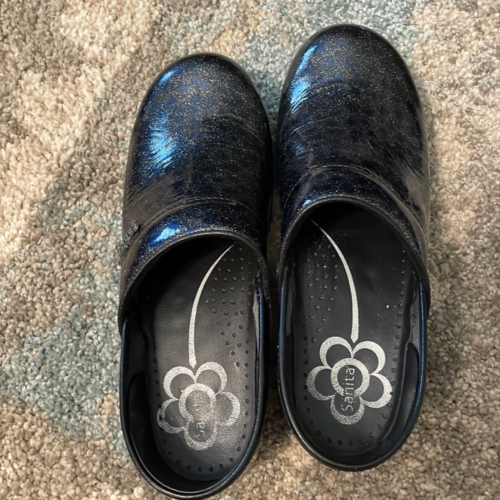 Size 38 Sanitas